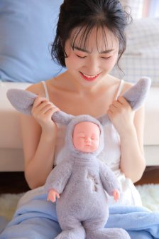 用舌头舔